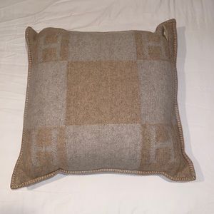 Hermes Avalon Pillow GM